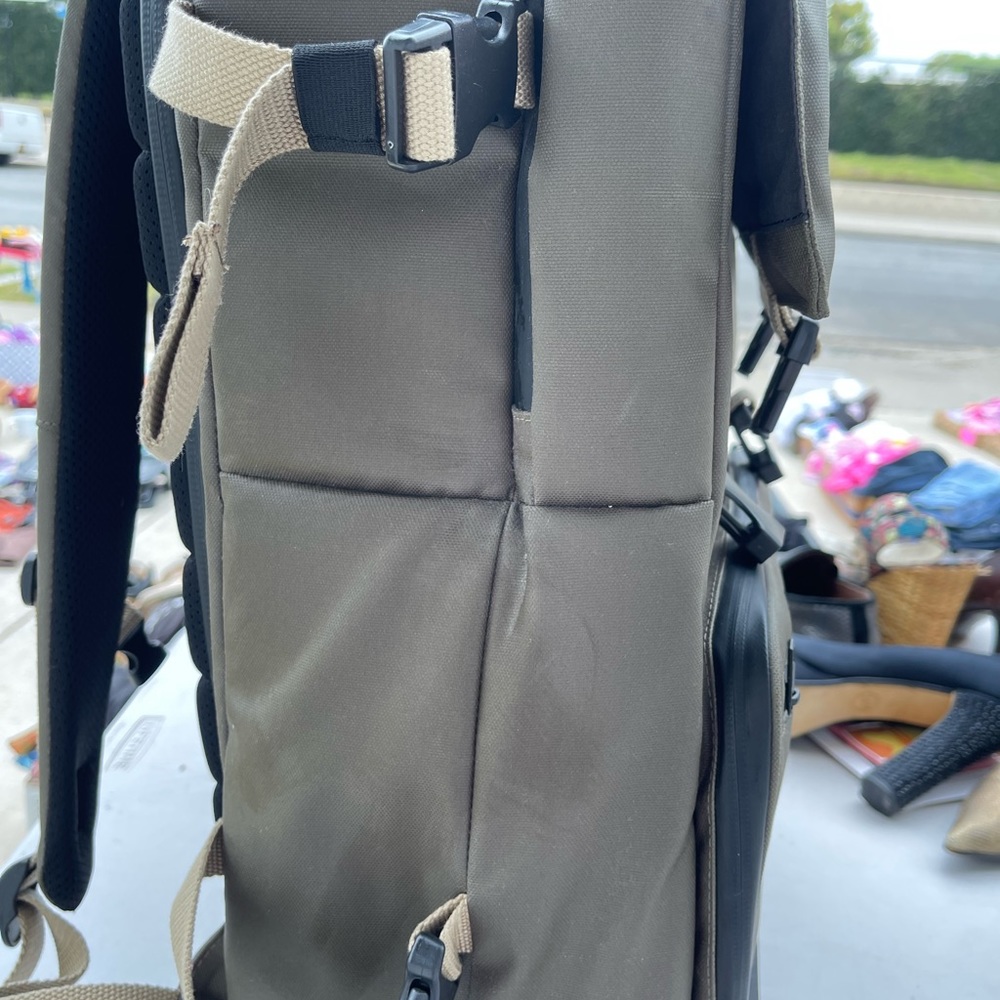 HEX DSLR Camera Backpack - Picture 9 of 9